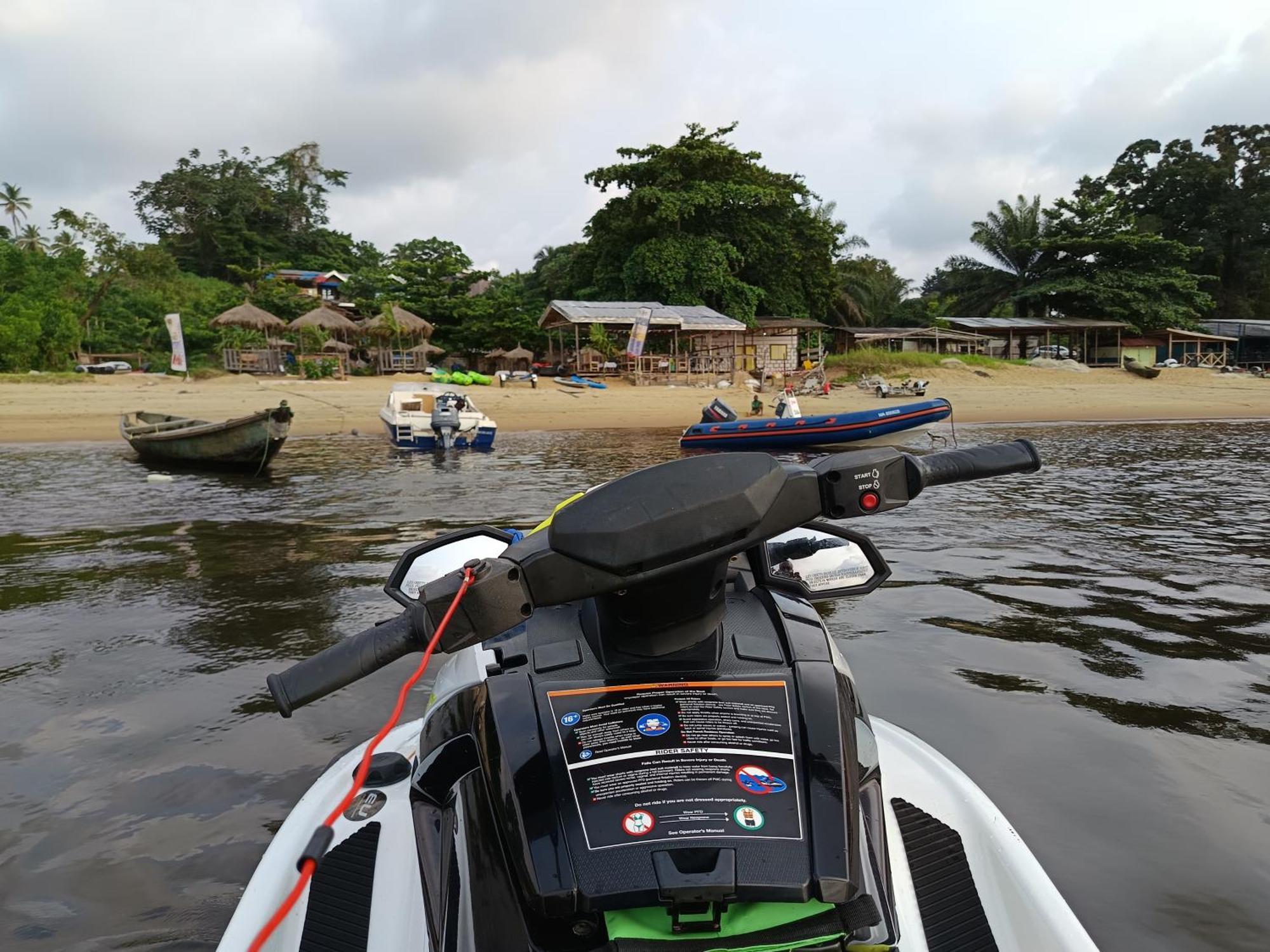 Kribi-Lodge Екстериор снимка