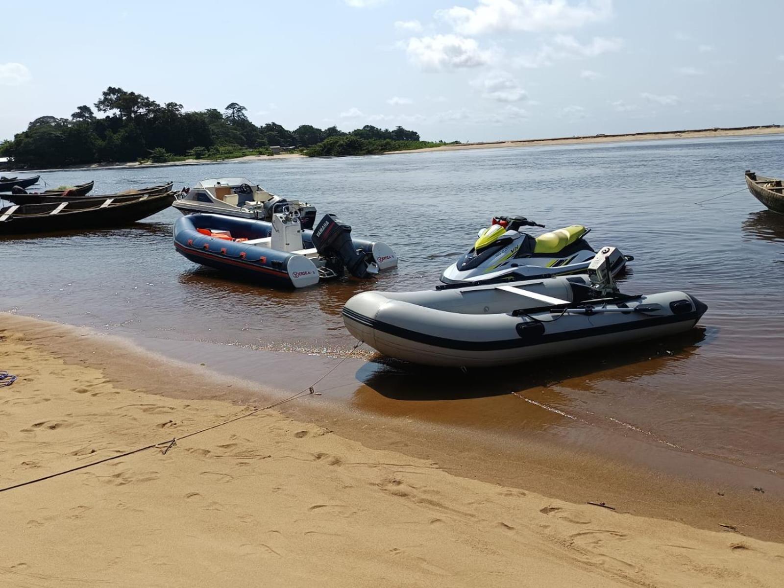 Kribi-Lodge Екстериор снимка