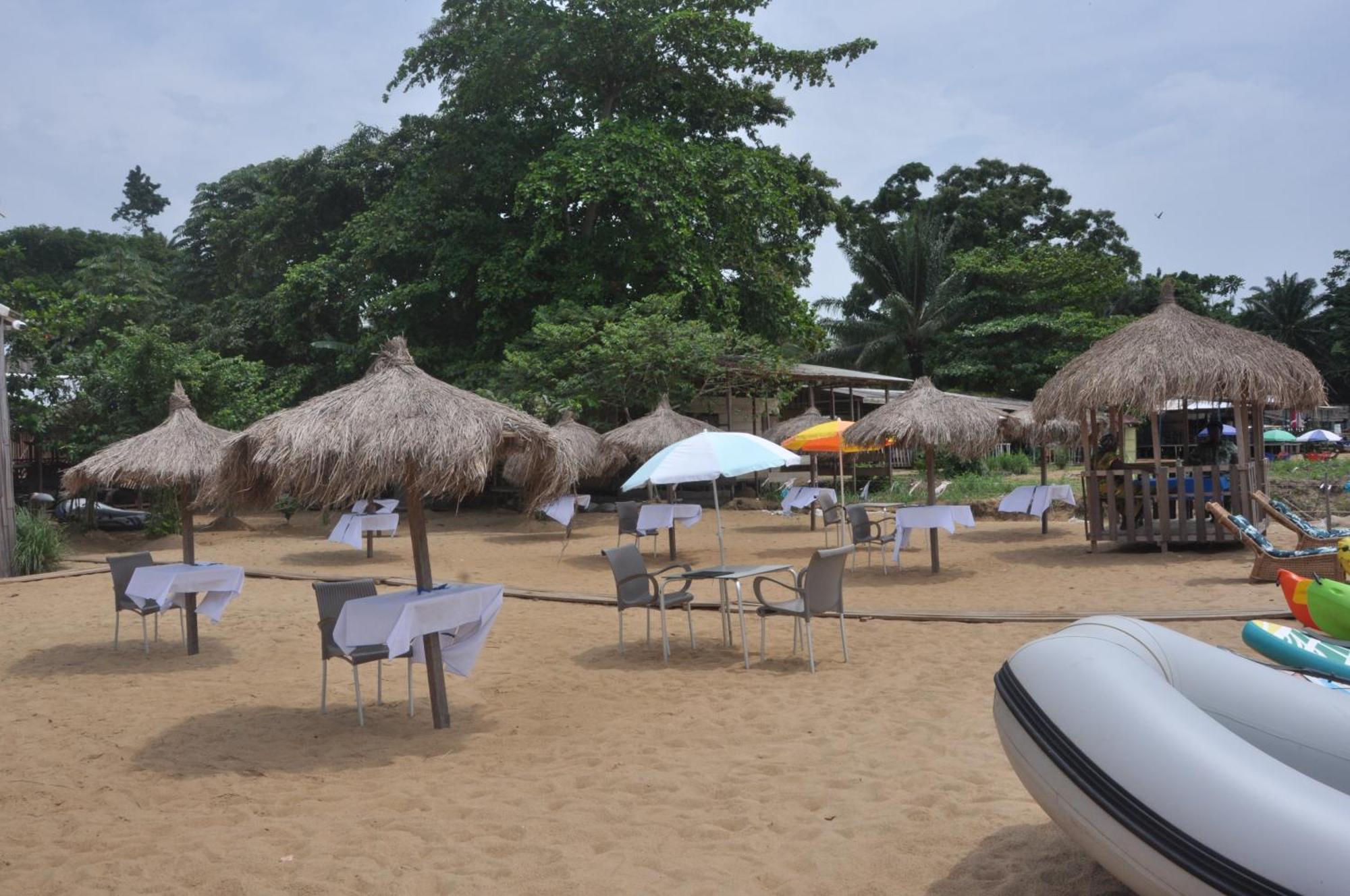 Kribi-Lodge Екстериор снимка