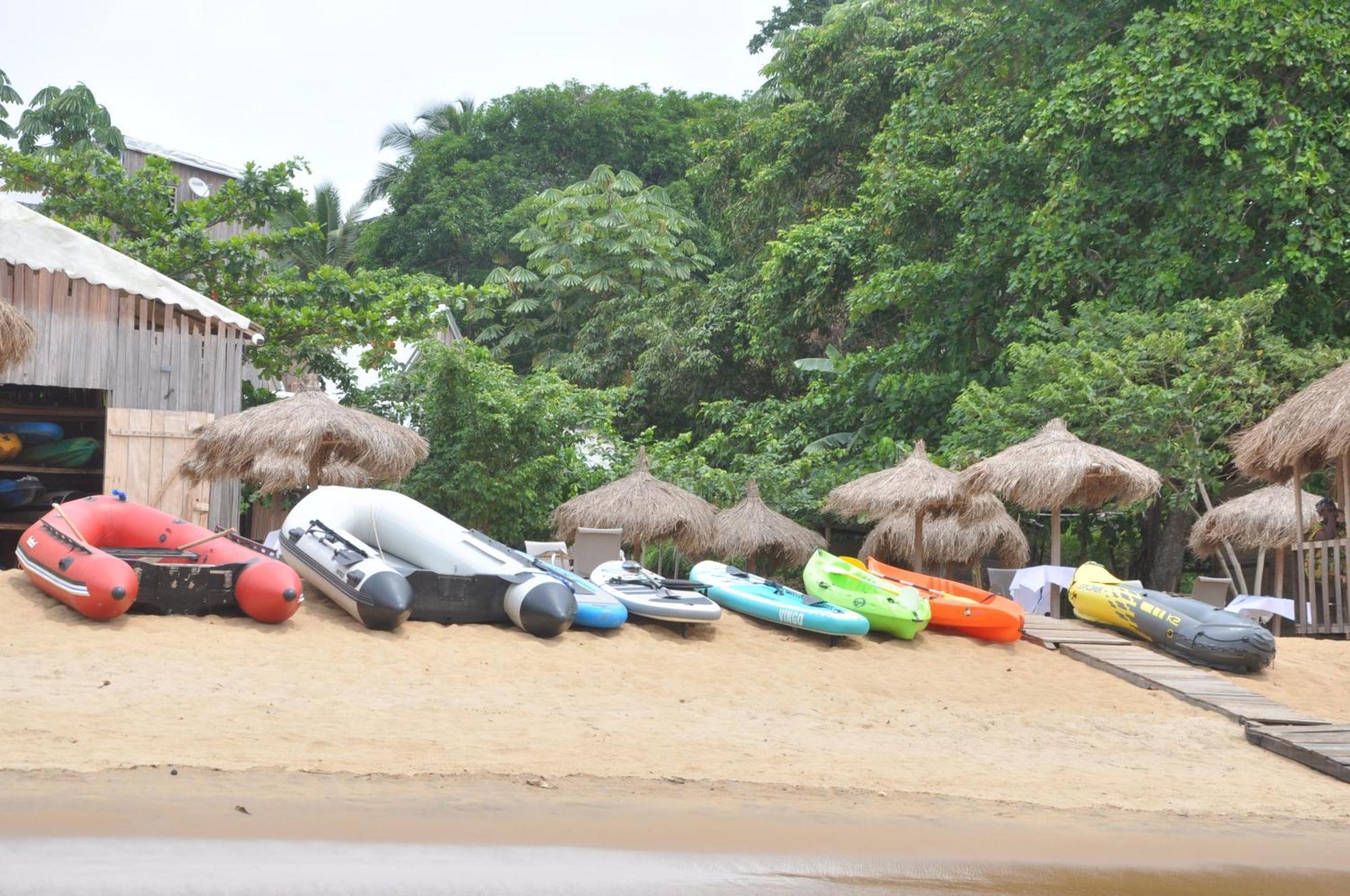 Kribi-Lodge Екстериор снимка