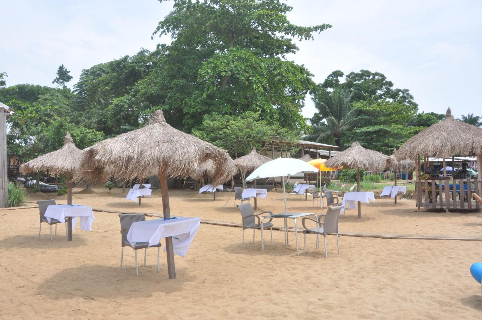 Kribi-Lodge Екстериор снимка