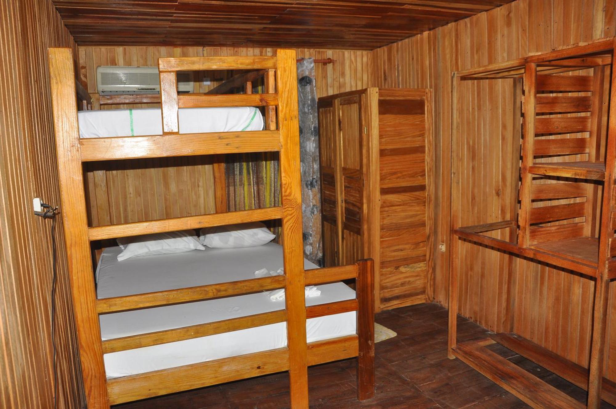 Kribi-Lodge Екстериор снимка